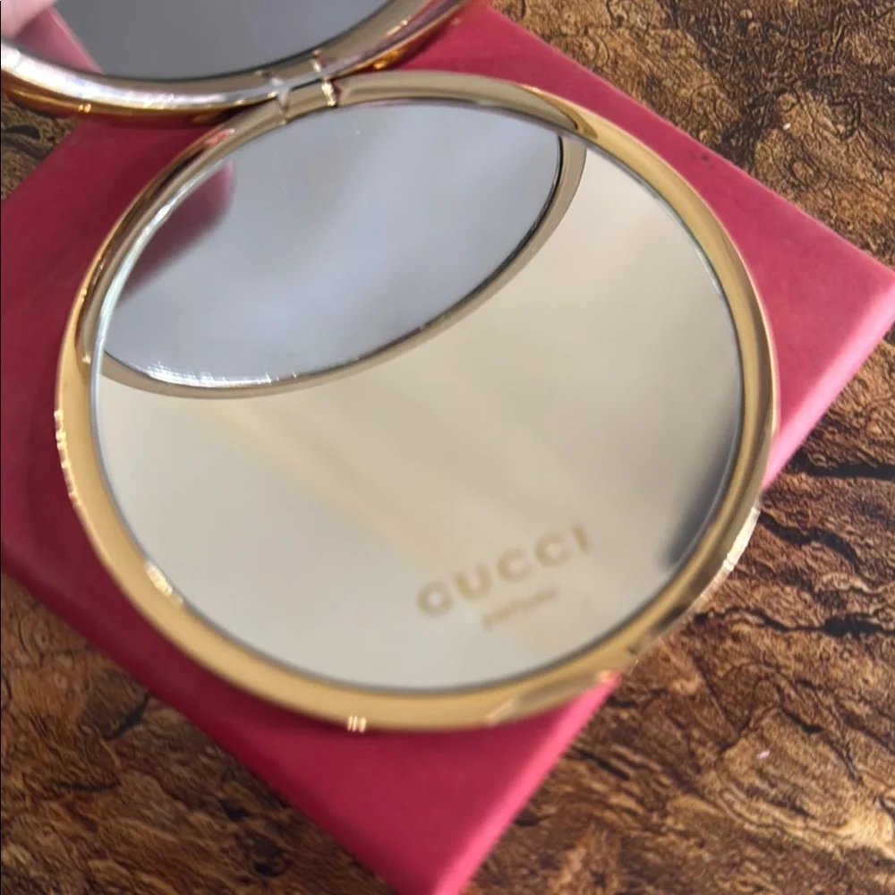 Gucci Gold Compact Mirror AUTHENTIC NIB